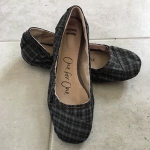 TOMS Plaid Ballet Flats Size 9.5